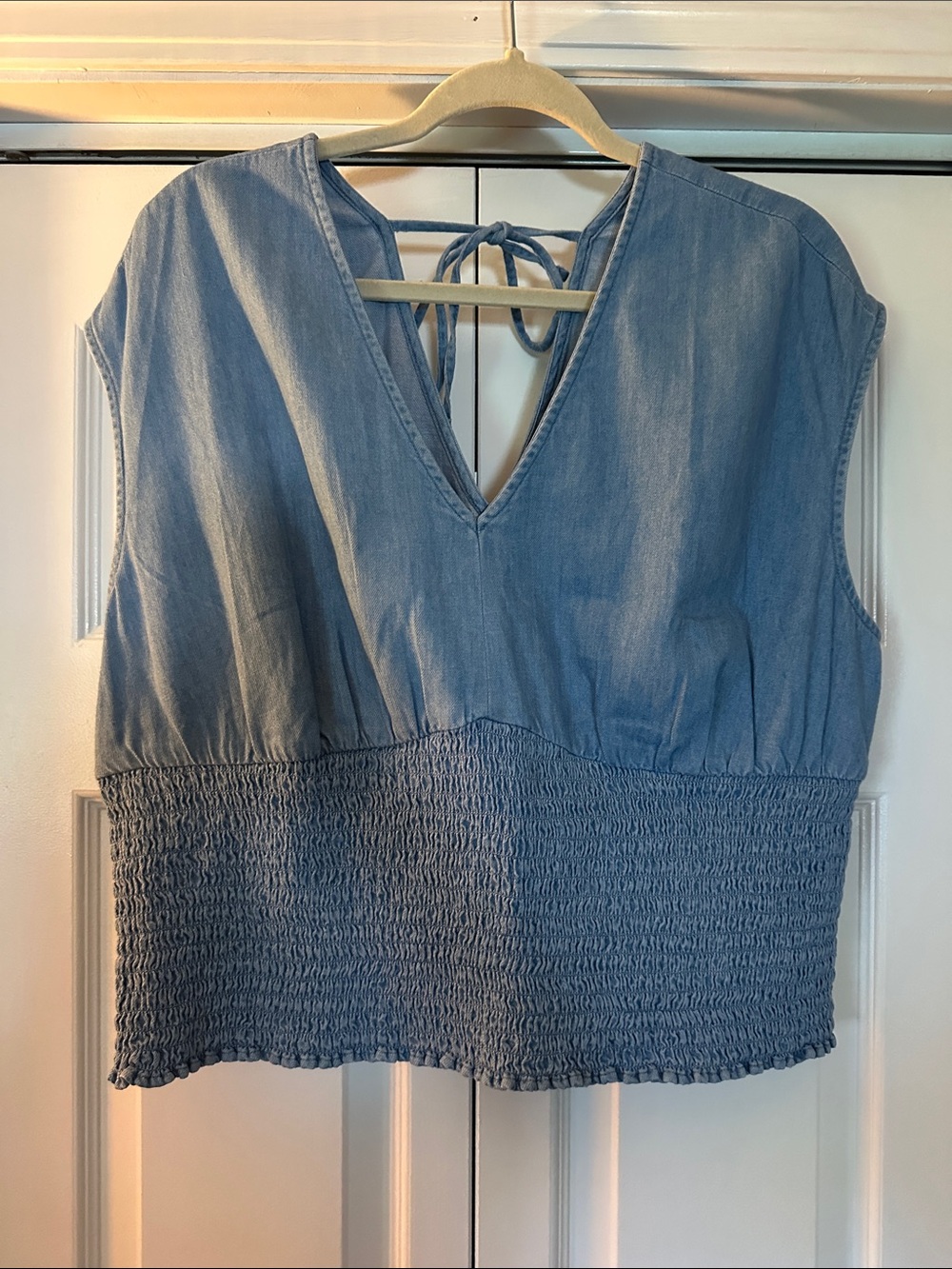Old Navy Light Blue V-Neck Smocked Waist Women’s Top